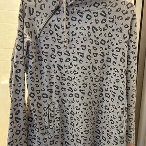 AMPERSAND AVE Gray Leopard Print Hoodie